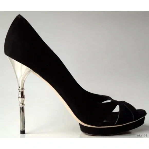 Gucci Bamboo Accent Suede Pumps Women's Size: 6.5